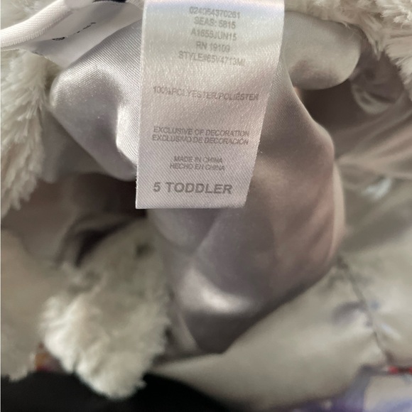 Disney White Furry Vest with Minnie Mouse Design size 5 - Picture 5 of 6